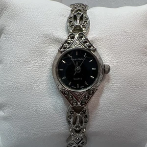 Reloj Majestron, pulsera de eslabones plateados, funciona bien. - Imagen 1 de 8