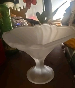 Questo è un piatto parfait da dessert a tulipano in vetro smerigliato Borgonovo made in italy - Foto 1 di 10