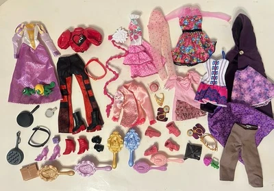 Lote 50 Piezas Enredadas Ropa Muñeca Descendientes Princesas Parques Disney Foto 1 de 4