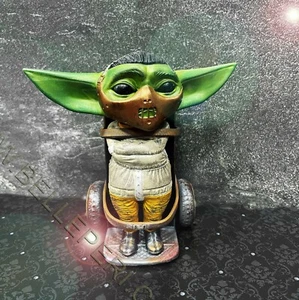 Silence of the Lambs Film Hannibal Lecter Figur Mashup Star Wars Grogu Yoda - Bild 1 von 6