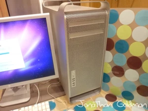 Apple Mac Pro Early 2008 2.8Ghz Tower Dual Optical Drive 6GB RAM 23" Cinema HD - Picture 1 of 24