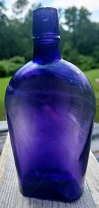 Vintage 1/2 Pint Whisky Flachmann lila bestrahltes Glas Flasche handangewendet Top - Bild 1 von 7