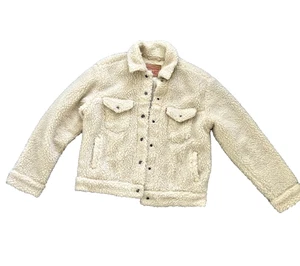 Levis Women’s Size Medium Beige/Cream Short Faux Fur SHERPA TRUCKER JACKET - Picture 1 of 7