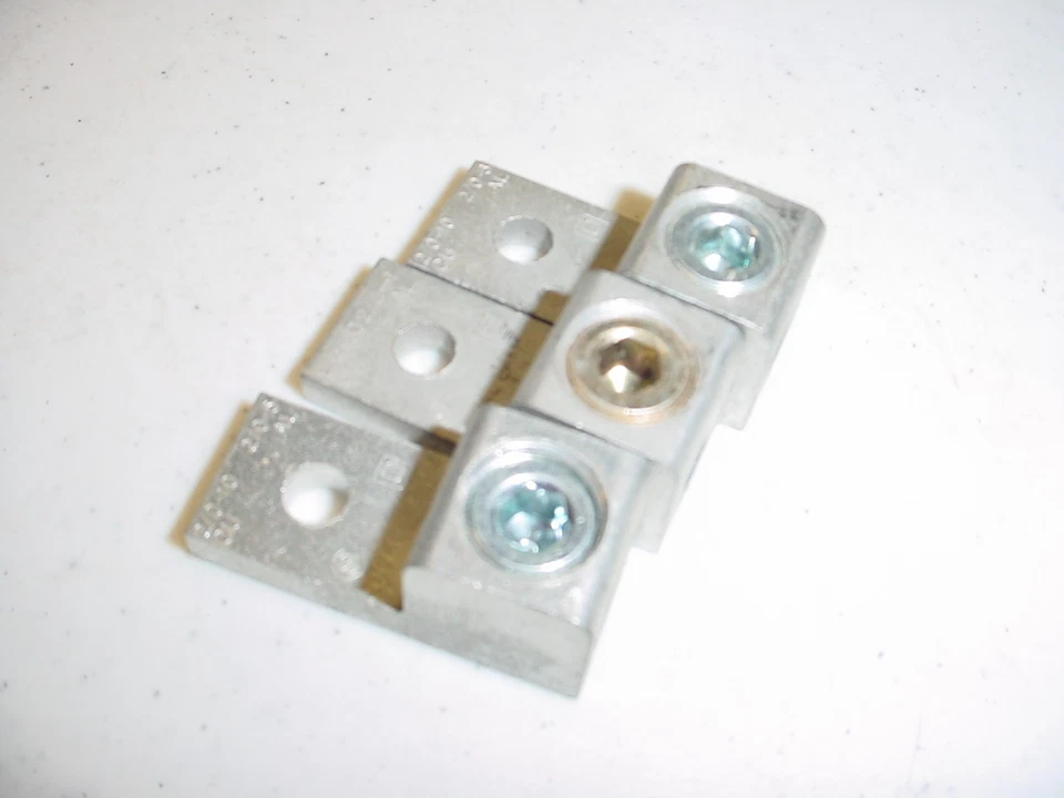 Lote de 3 conectores mecánicos de aluminio cuadrados D LA-151 2/0-10 2/0-6 CU9AL Foto 1 de 1