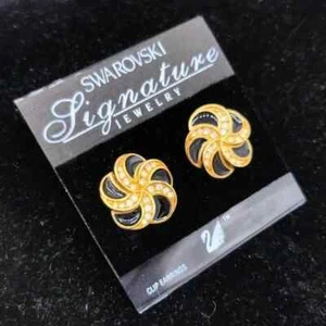Neu Swarovski Signatur Schmuck schwarze Emaille und Kristall Pinwheel Clip Ohrringe - Bild 1 von 4