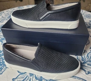 Naturalizer Shoes Black Leather Slip On Sneakers NEW Size 6.5m - Picture 1 of 11