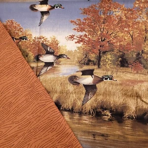 Cranston Baumwolle Quilt Stoff Enten fliegen im Herbst Bäume Himmel Robert Hautman 3⁄4Yd + - Bild 1 von 7