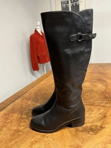 Botas de equitación VANELi para mujer de 6,5 hasta la rodilla de cuero negro ecuestres, dinero preppy - Imagen 1 de 11