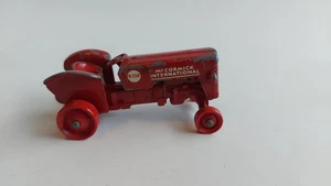 Matchbox  Series King Size  No. 4 Traktor MC CORMICK INTERNATIONAL - B250 in rot - Bild 1 von 6