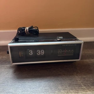 Vintage 70er Jahre Panasonic Flip Radiowecker FM AM RC-7021 getestet - Bild 1 von 10