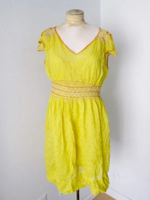 Anthropologie HD Canario Amarillo Algodón Campesino Vestido Naranja Bolsillos Smocking 10 Foto 1 de 4