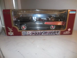 Road Legends 1:18 1958 Edsel - Picture 1 of 3