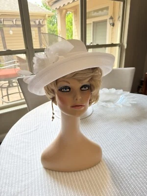 Arco de flores Betmar New York hilos de oro blanco, 7,5" circunferencia usado en excelente estado Foto 1 de 4