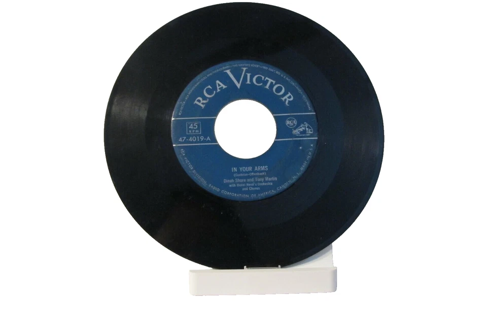 45 RECORD - DINAH SHORE - IN YOUR ARMS   - Image 1 of 1