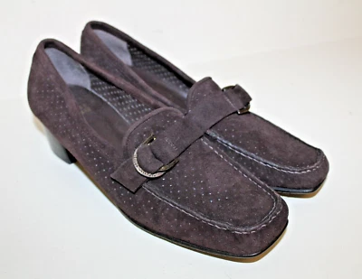 Zapatos de tacón mocasín STUART WEITZMAN para mujer talla 8 N marrón gamuza perforada punta pellizcada Foto 1 de 4