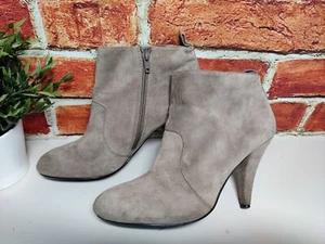 WOMENS NINE WEST TIDEL UK 7.5 US 9W TAUPE SUEDE HIGH HEEL SMART ZIP ANKLE BOOTS - Picture 1 of 7