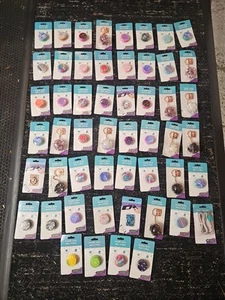 New Lot Of 88 Sealed Multiple Design Cell Phone Grips Sealed New In Box - Photo 1 sur 10