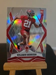 2025 Panini Phoenix Benjamin Morrison #247 (RC) Prizm Silver Buccaneers - Picture 1 of 2