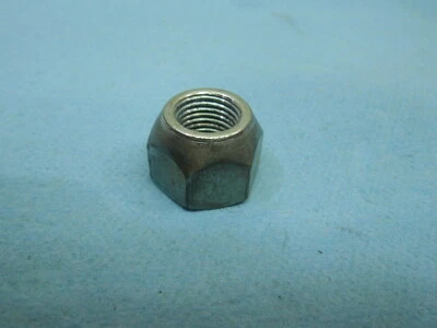 Polaris 250 Quad Trail Blazer 2002 tuerca de rueda trasera Foto 1 de 4