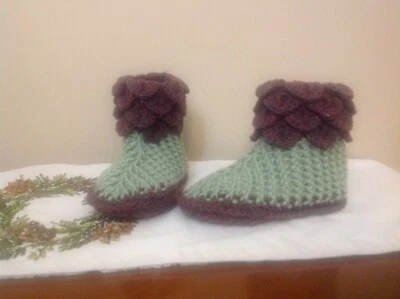 Zapatillas/botines de ganchillo hechos a mano “Cherevichki” Foto 1 de 3