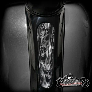 HARLEY DAVIDSON 8 INCH DASH INSERT STREET GLIDE & ROAD GLIDE - SKULLS - Picture 1 of 1