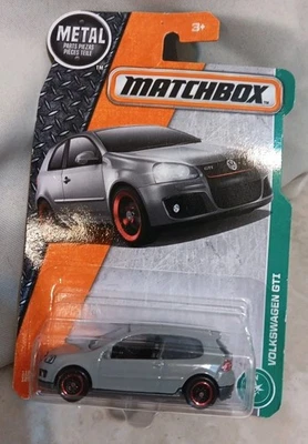 Matchbox 118/125 Explorers Vokswagen GTI 2016 gris con ruedas de tres radios corte rojo Foto 1 de 3