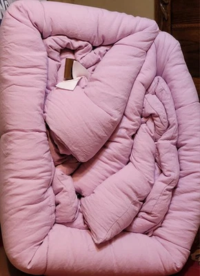 Edredón UGG Queen - 92 pulgadas X 92 in. - Lavanda sin fundas nuevo sin etiquetas Foto 1 de 4