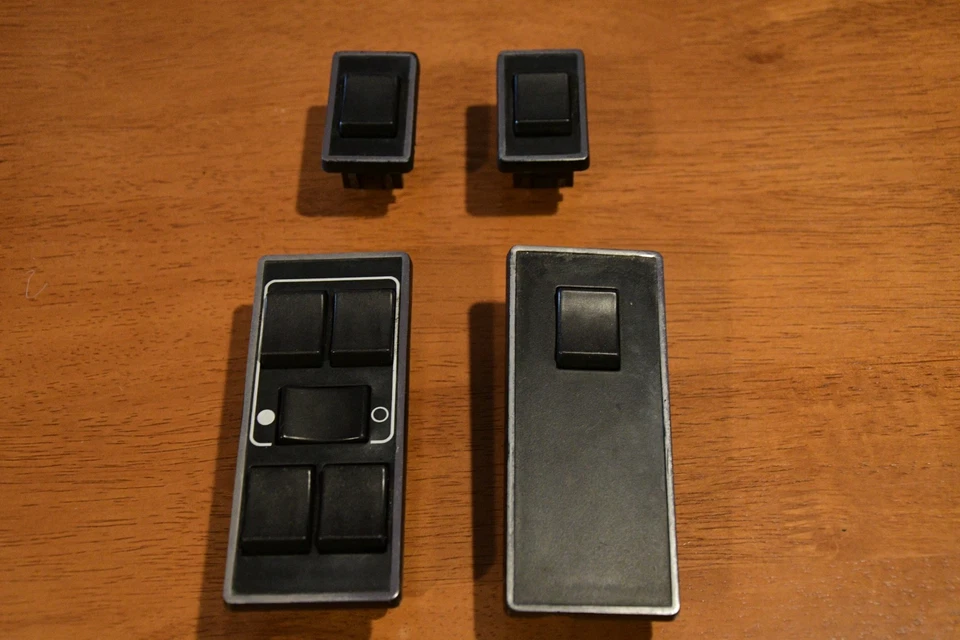 Interruptores de ventana eléctrica turbo originales Volvo 240 244 245 240DL 240GL, juego completo Foto 1 de 4