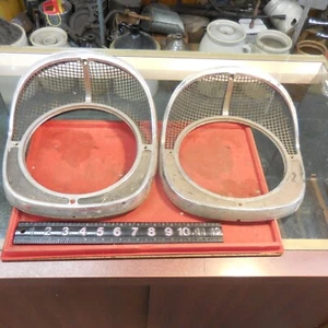 1957 Chevrolet BEL AIR Headlight Bezels OEM, Guide 5948143, Original, 57 Chevy - Foto 1 di 9