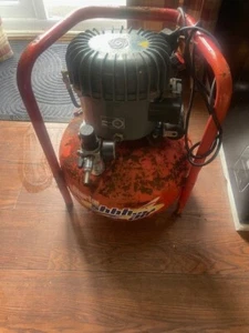 CLARKE SHHH 50/24 SILENT AIR COMPRESSOR, 50Hz 3.2 Amps 230V - Picture 1 of 6
