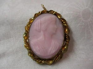 Antique gold plated pink carved stone Cameo Pendant Woman's profile - Picture 1 of 3
