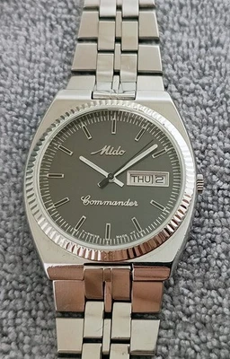 RELOJ SUIZO VINTAGE MIDO COMMANDER MODELO 8258 ESFERA NEGRA AUTOMÁTICO 25 JOYAS Foto 1 de 4