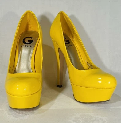 Bomba de tacón alto amarillo sol G by Guess Ggveeta punta redonda plataforma talla 7 Foto 1 de 4
