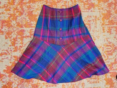 90 年代假日格子羊毛裙 - 圣诞格纹 - 按钮前闪光 - XS — 第 1/4 张图片