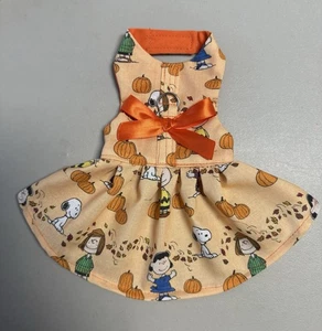 Hundekleidung Geschirr Kleid mit Schleife Größe: 4 Plus XXXS - Bild 1 von 1