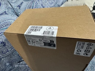 Fuente de alimentación Corsair HX 1200i restaurada, empaquetada y sellada por CORSAIR Foto 1 de 2