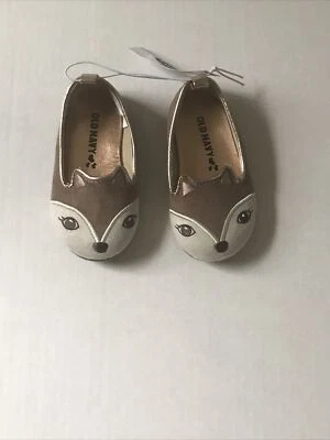 Old Navy 学步儿童 女孩 棕褐色 Fox 乐福鞋 尺码 5,全新带标签 — 第 1/4 张图片