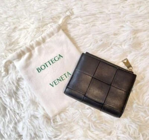 Aktuelle Kiwami Bottega Veneta Bifold Wallet Maxi Intrecciato Black - Bild 1 von 5