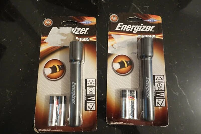Lampe de poche Energizer X- Focus Led blanche piles inclues 2 X AA - Photo 1/3