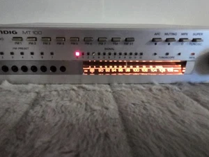 Grundig MT 100 - Tuner für Bastler Ersatzteilspender - E001-187 - Bild 1 von 6