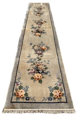 Increíble alfombra de corredor de área de lana vintage anudada a mano del Tíbet 11 x 2 pies Foto 1 de 4