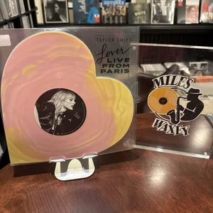 ❤️ Taylor Swift LOVER (Live From Paris) Heart Shaped Vinyl Record LP Sealed! - Picture 1 of 3