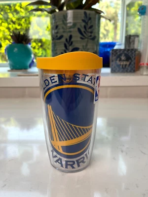 Vaso Tervis clásico Golden State Warriors NBA 16 oz con tapa de bloqueo deslizante Foto 1 de 4