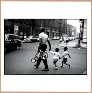 NACHLASS GESTEMPELT - LEONARD BEFREIT - HARLEM, NEW YORK, 1963 6"" x 6"" MAGNUM DRUCK - Bild 1 von 2