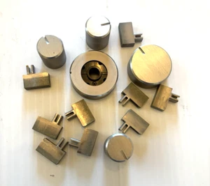 MCS 3260 - AM/FM Stereo Receiver - KNOB LOT KNOBS - Picture 1 of 7