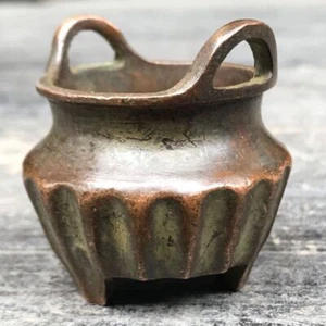 Bruciatore di incenso ottone vintage treppiede modello melone piccolo manico incensiere orecchio - Foto 1 di 7