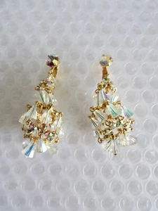 cHANDELIER EARRINGS HATTIE CARNEGIE MULTICOLOR VINTAGE CLIP ON JEWELRY neocurio - Picture 1 of 8