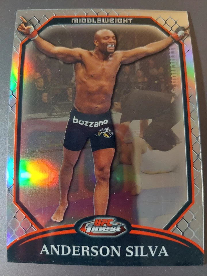 Anderson Silva #45 2011 Topps UFC Finest Refractor #826/888 - Image 1 of 2