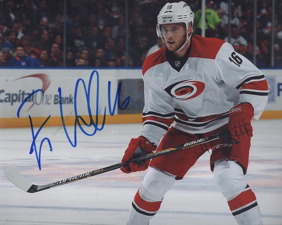 FOTO 8X10 FIRMADA AUTOGRAFIADA POR ELIAS LINDHOLM CAROLINA HURACANES CON CERTIFICADO DE AUTENTICIDAD Foto 1 de 1