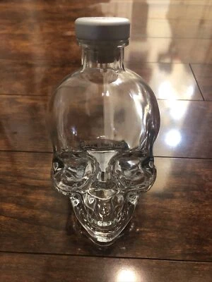 BONITO Dan Ackroyd Cabeza de Cristal Calavera Vodka 750 ML Botella Vacía  Foto 1 de 4